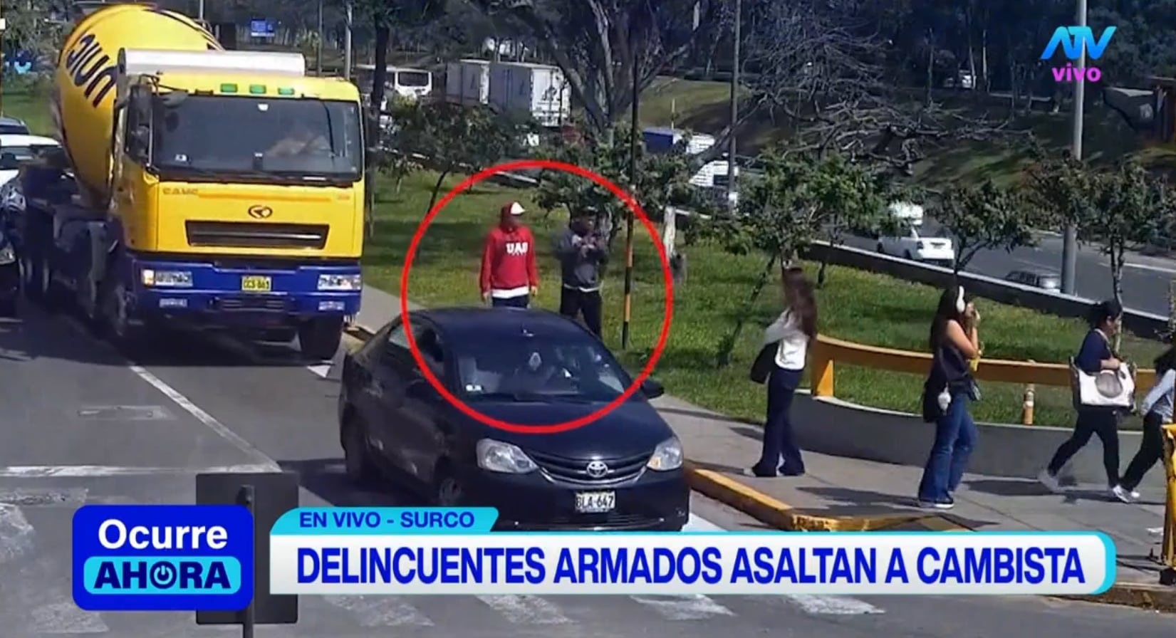 Algunos delincuentes se dispersaron tras el asalto pero dos fueron detenidos.