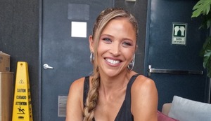 Anna Carina Copello: “‘Tu amor me duele’ no refleja el actual momento que vivo, tengo un esposo amoroso”