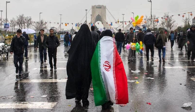 El velo se abolió en 1936, pero regresó con más fuerza (Foto: La Nación)