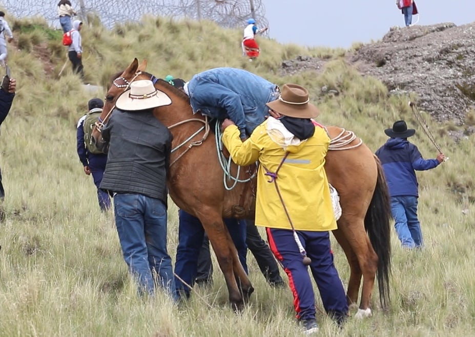 Confirman otro fallecido tras sangrienta batalla ritual del Chiaraje en Cusco. Foto (Juan Sequeiros (corresponsal).