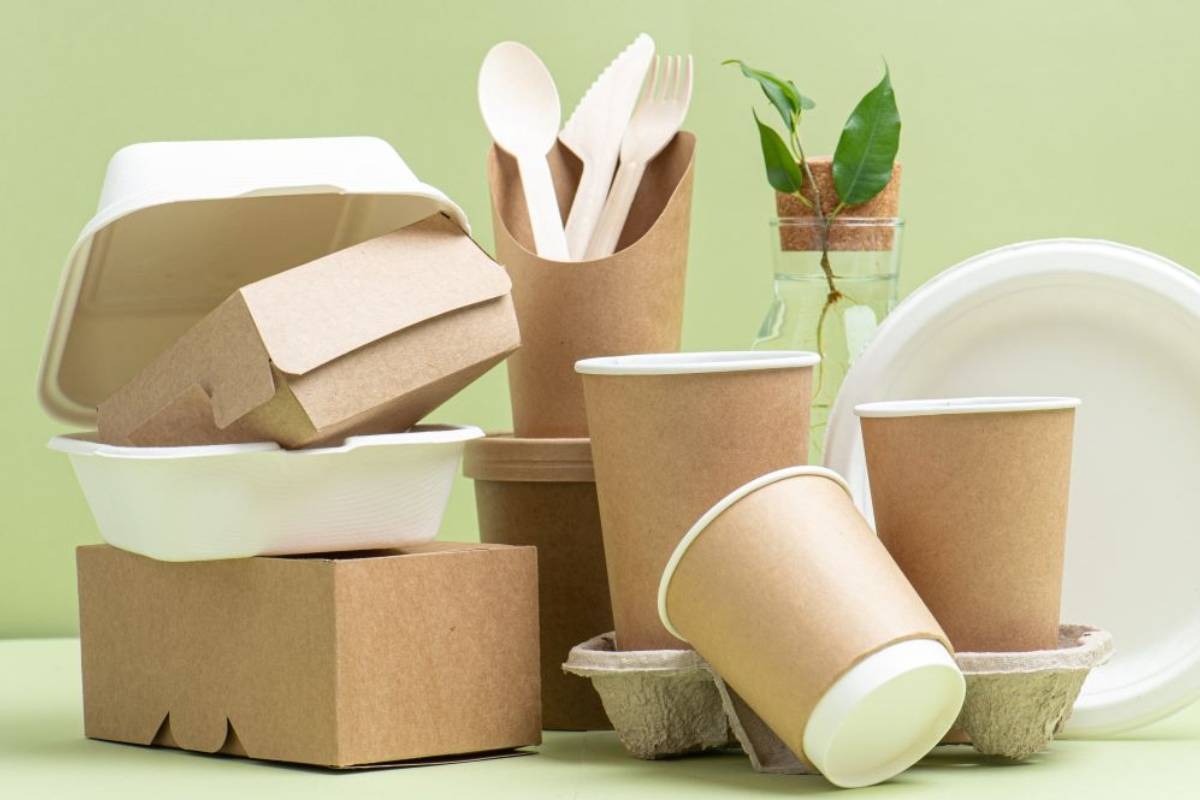 Conoce los beneficios de utilizar productos compostables para el packaging.