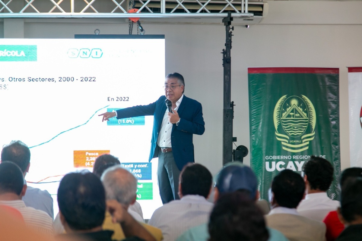 Participó en el foro “Ucayali, región geoestratégica 2024″