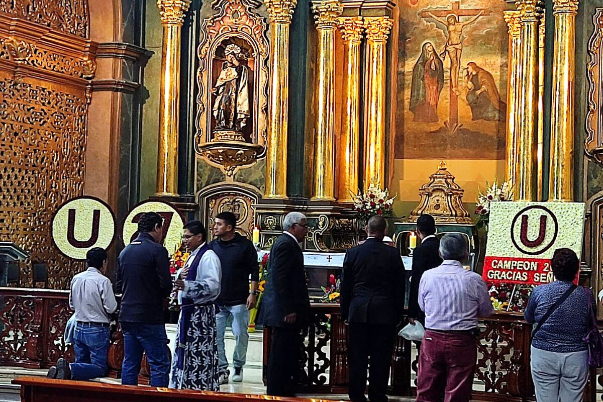 Padre ofreció Misa con presencia de plantel de Universitario (Foto: @tadokolo79)