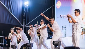 Los Méndez regresan de gira por Europa y llegan cargados de sorpresas