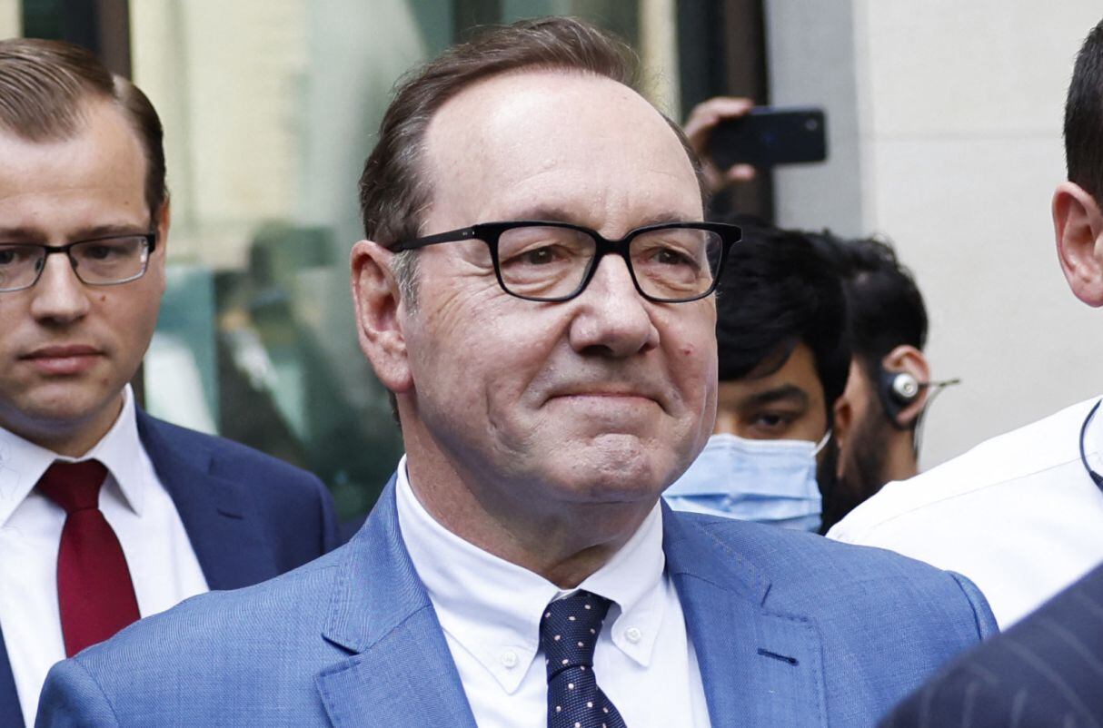 Kevin Spacey quedó en libertad tras comparecer ante un tribunal en Londres. (Foto: CARLOS JASSO / AFP)