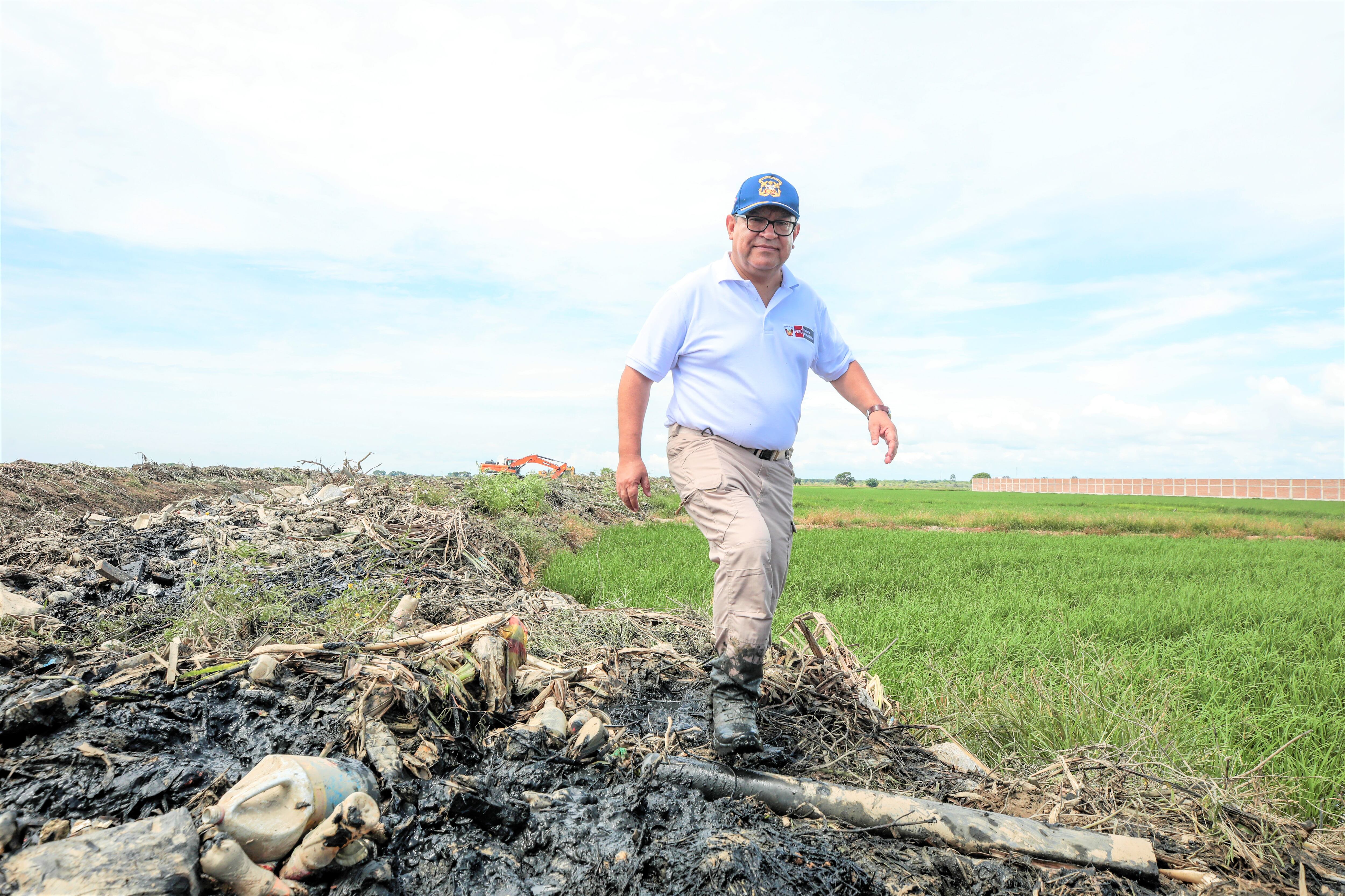 Guibovich asegura que Otárola supo defender la democracia.