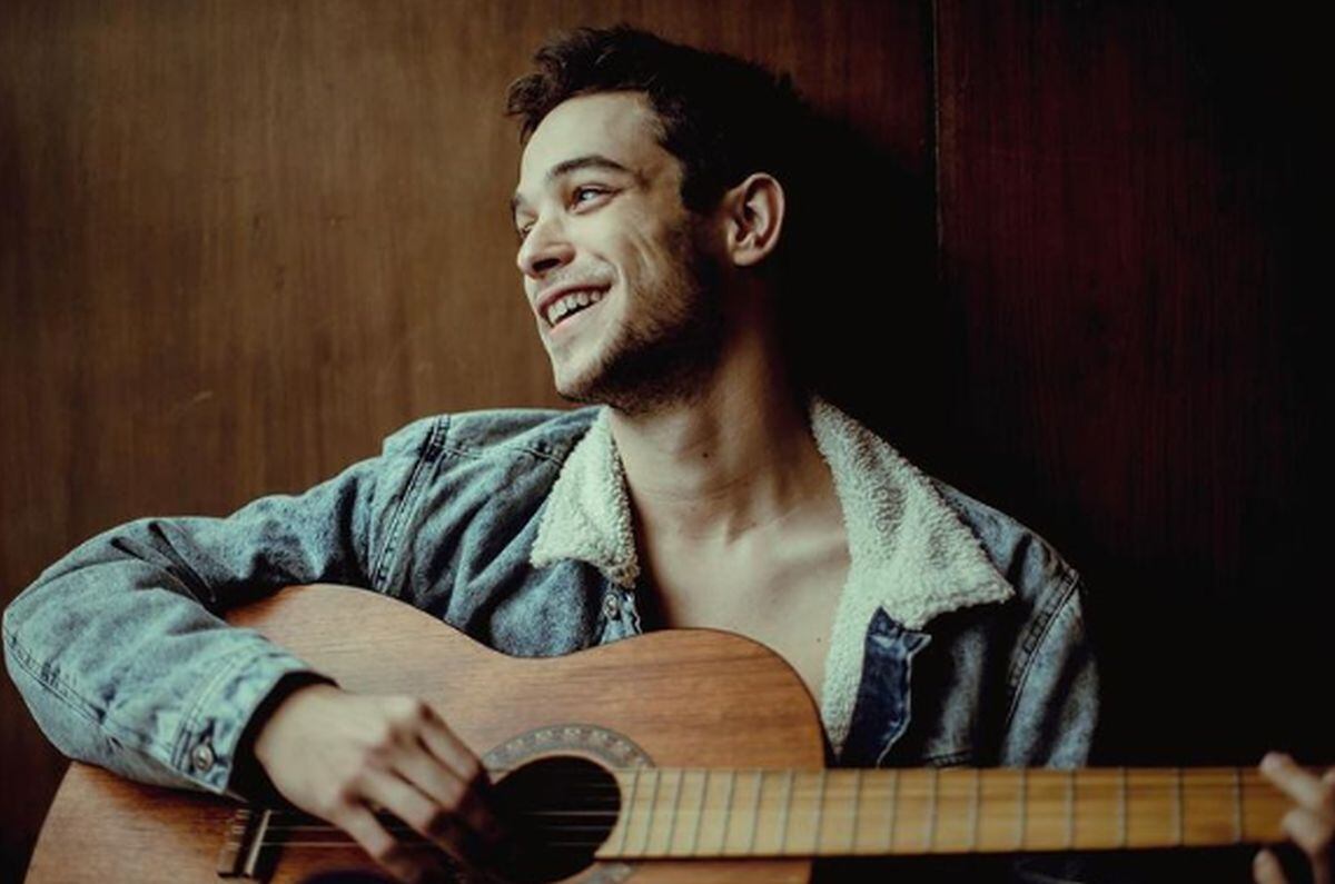 Además de la actuación, le gusta tocar la guitarra (Foto: Franco Pennano / Instagram)