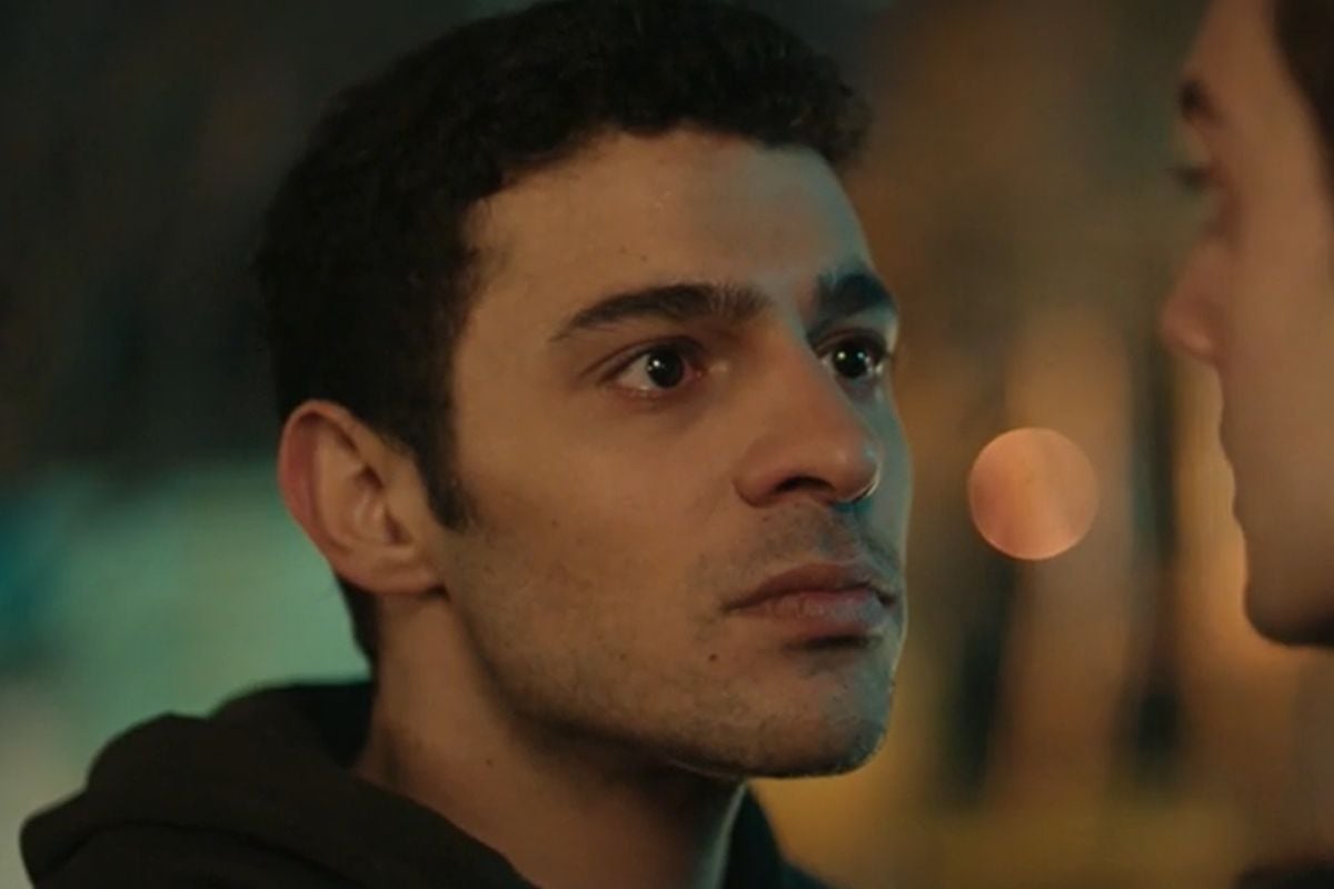 El actor Halit Özgür Sari como Kadir Eren en "Hermanos" (Foto: NG Medya)