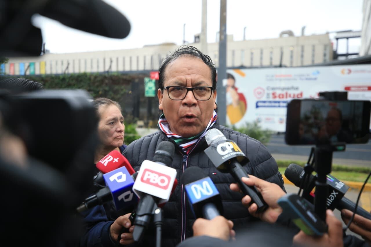 Roberto Sánchez, junto a Betssy Chávez, son procesados en el juicio por el golpe de Estado de Pedro Castillo. (Foto: GEC)