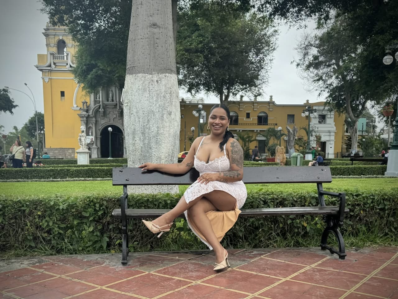 Nació en Argentina y desde los 6 años vive en el Perú.