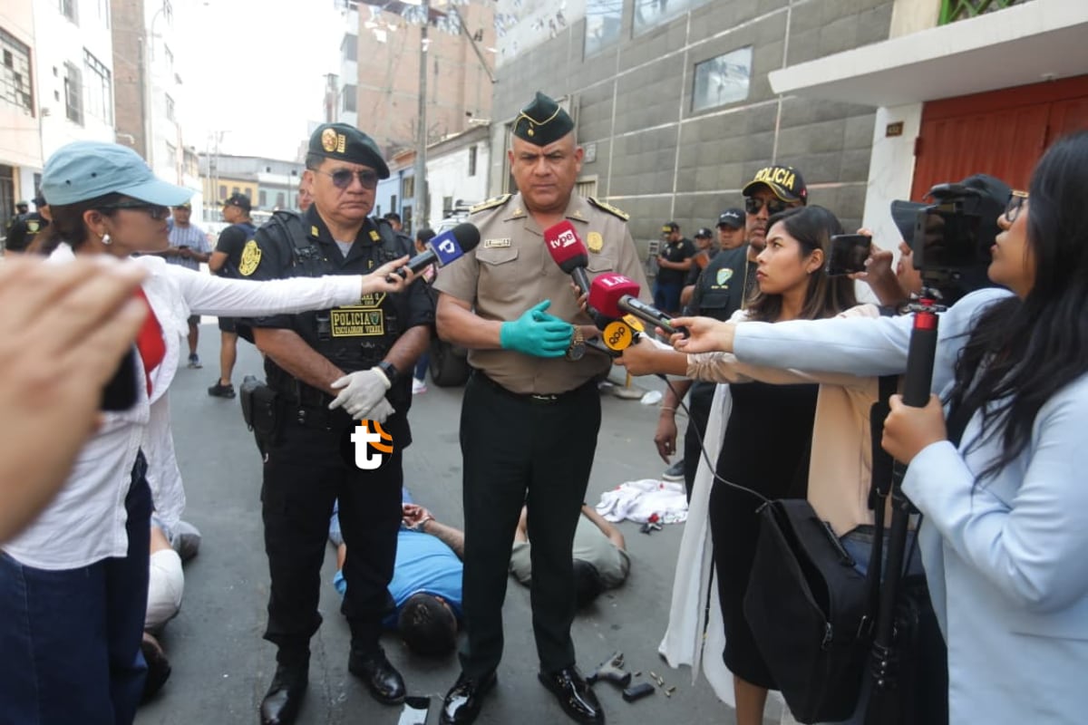 Policía atrapó a delincuentes y recuperó los 70 mil soles robados. (Fotos: Violeta Ayasta/@photo.gec)