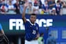 ¡Mbappé es una máquina de récords! Marcó un doblete, goleó a Suecia y quedó a un paso de alcanzar a Messi en los Mundiales