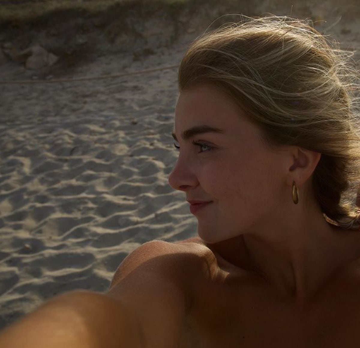 Aquí, tomándose un selfie de perfil (Foto: Alex Béjar / Instagram)