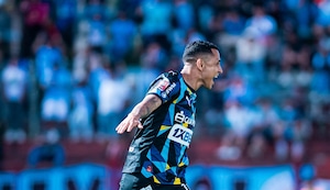 Yoshimar Yotún se luce con descomunal GOLAZO en el Sporting Cristal - FC Cajamarca | VIDEO
