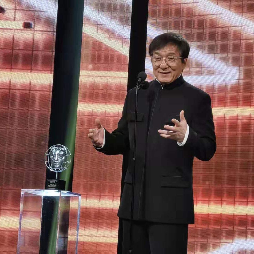 Jackie Chan comenzó su carrera apareciendo en pequeños papeles a la edad de cinco años como actor infantil (Foto: Jackie Chan/ Instagram)
