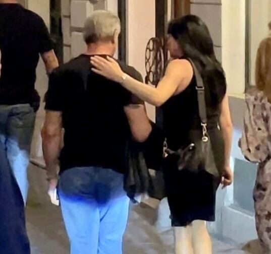 Así luce la mujer que acompañó a Stallone durante su visita a la Fórmula 1 (/Backgrid UK/The Grosby Group)