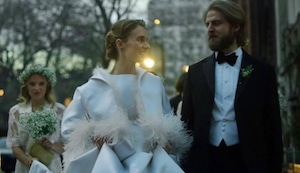 Maya Hawke y Christian Lee Hutson contrajeron matrimonio en secreto el día de San Valentín | VIDEO