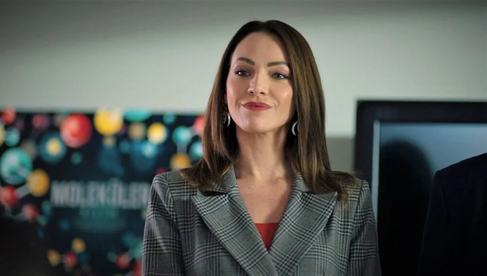 Ayla es parte del colegio Ataman en la telenovela turca "Hermanos" (Foto: NG Medya)