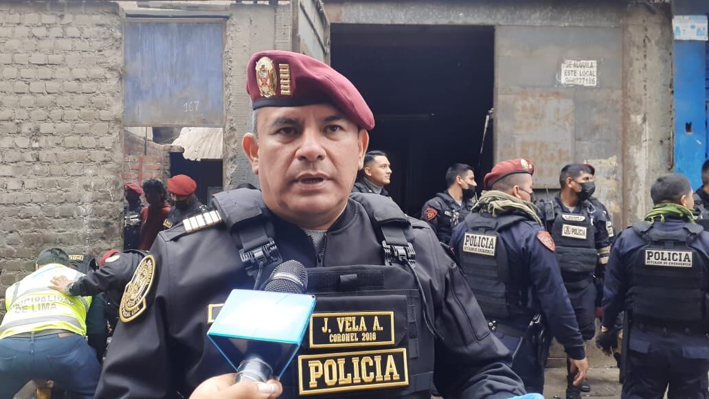 Policías del Escuadrón de Emergencia Centro intervinieron a presuntos miembros de la banda ‘Los Fierreros de San Jacinto’. (fotos: Mónica Rochabrum/Trome)
