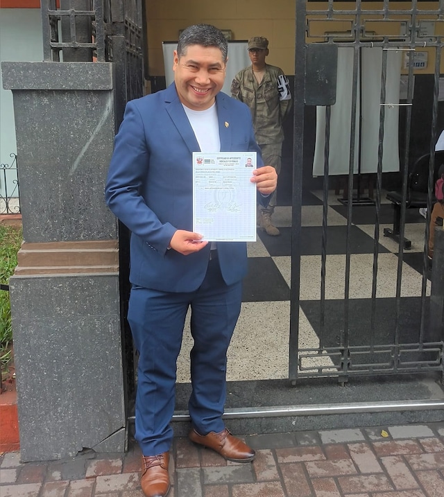 Charlie Carrasco Salazar, es abogado de profesión y candidato por el Partido Demócrata Unido Perú (Facebook)