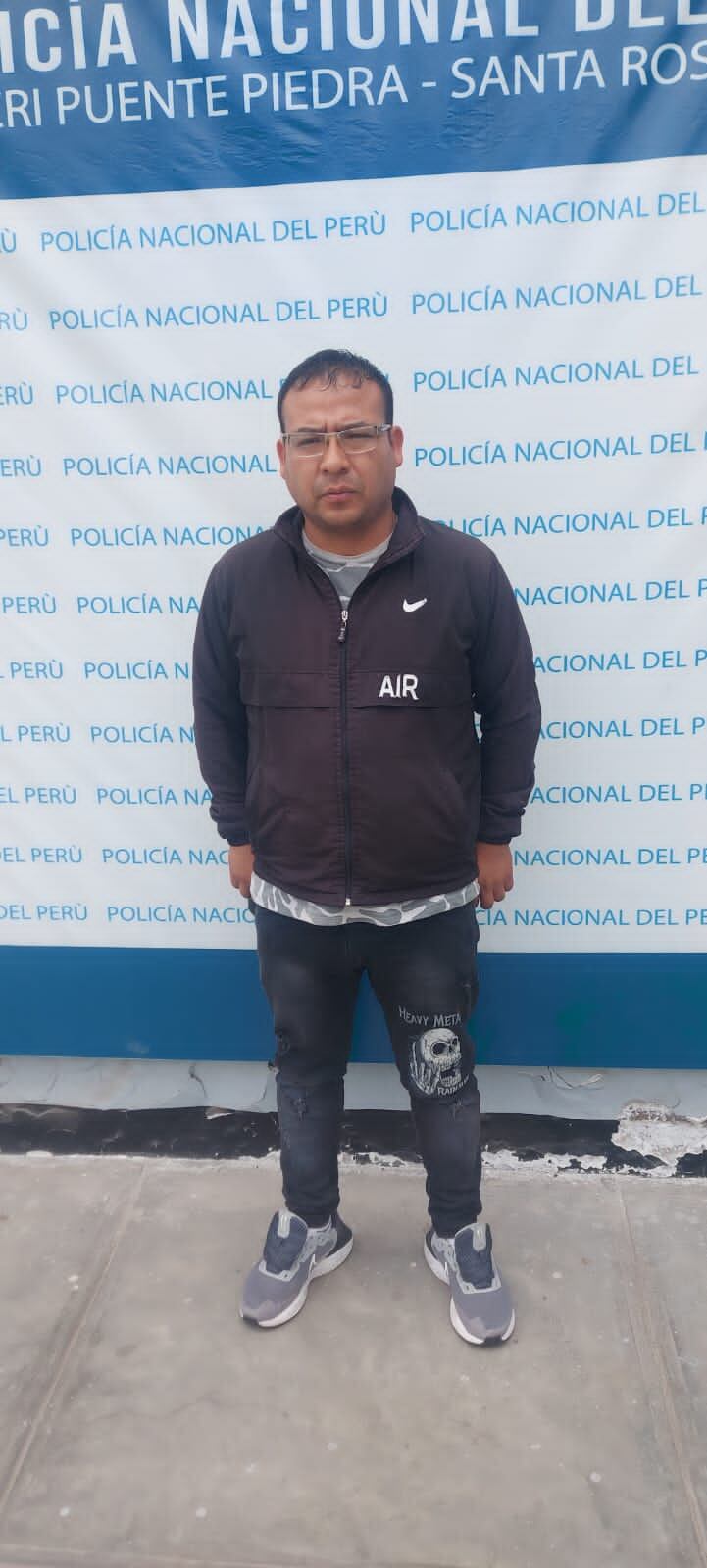 Sujetos le robaron arma a un policía en actitvidad