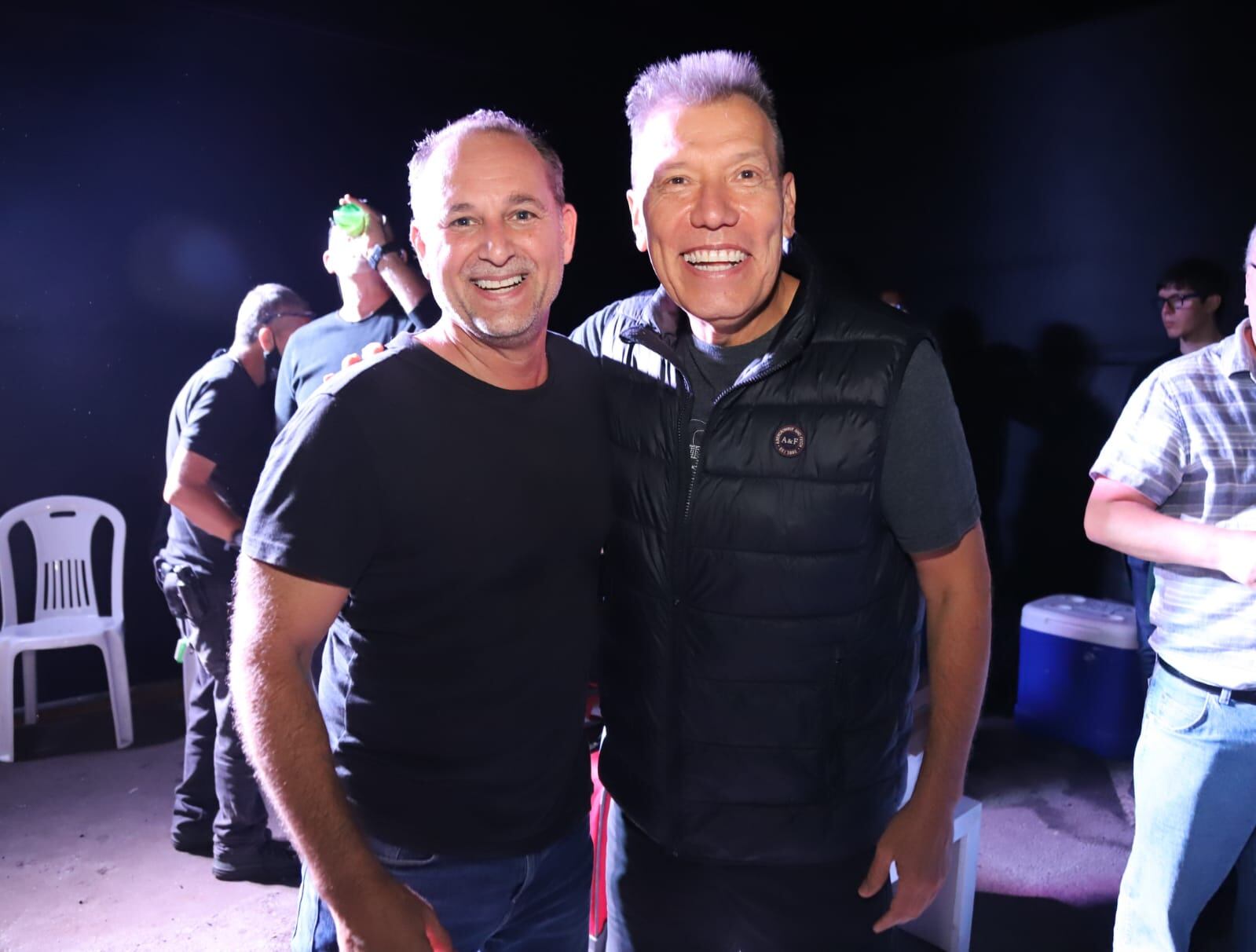 Samir y Raúl Romero se encuentran en reciente concierto.(Difusión)