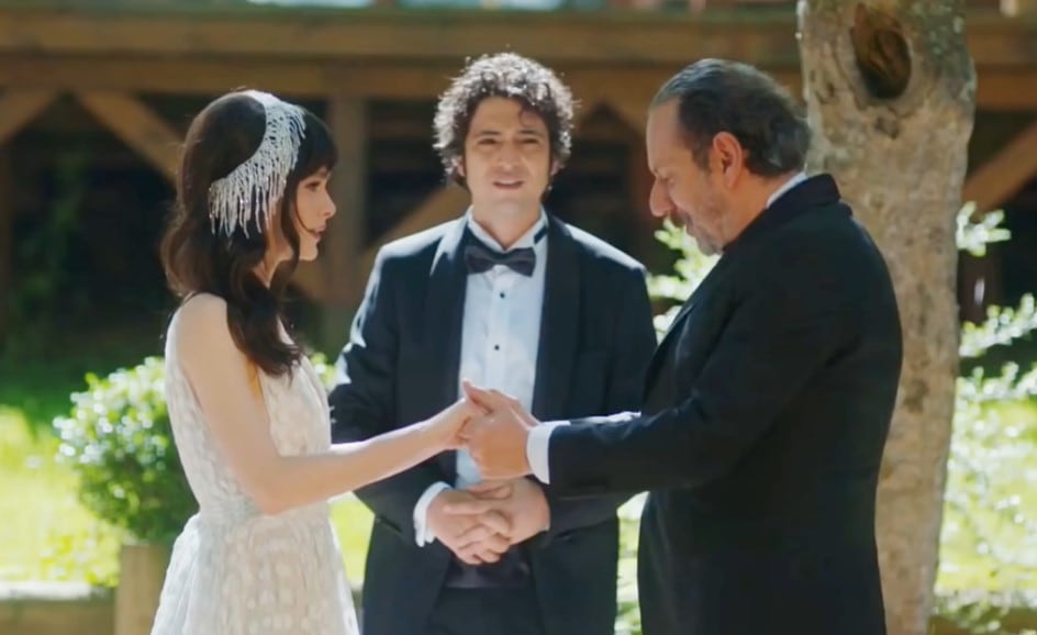 Nazli y su padre están muy emocionados. (Foto: captura de pantalla / Fox)