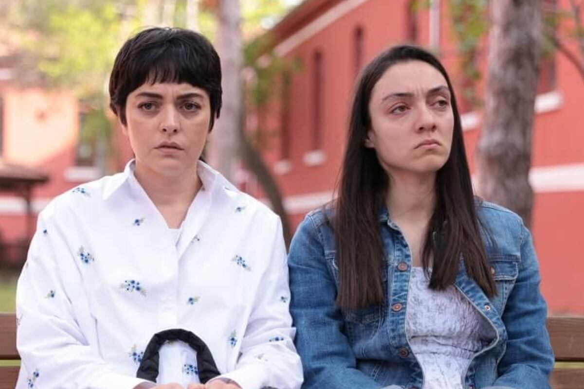 Safiye y Gülben durante la última parte de "Inocentes" (Foto: OGM Pictures)