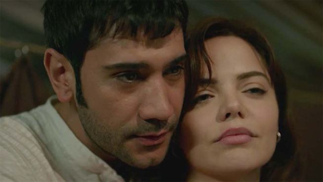 "Tierra amarga" es protagonizada por Uğur Güneş y Hilal Altınbilek (Foto: Tims & B Productions)