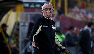 Héctor Cúper en Universitario: La primera vez en su carrera de DT que le hacen 16 goles en diez partidos