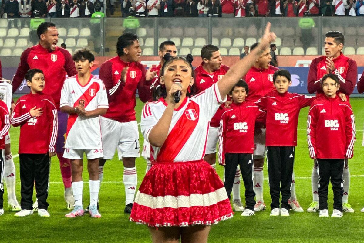 Milena Warthon en el Perú vs. Brasil