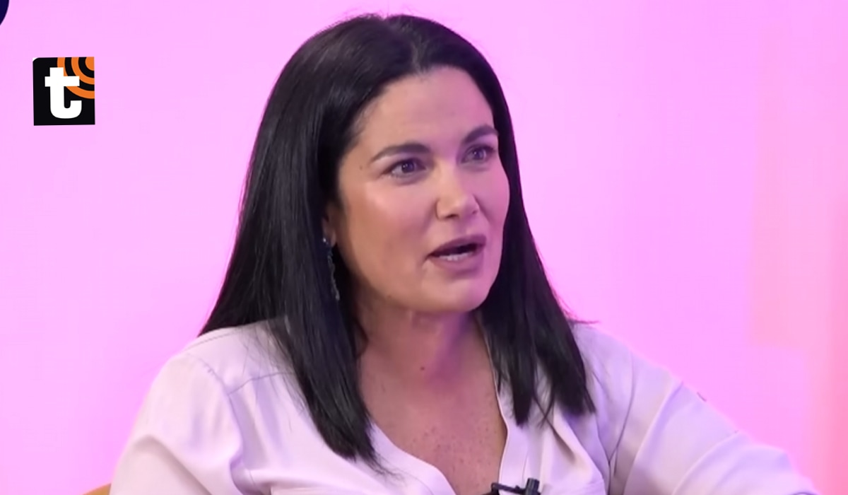 Durante la entrevista, relató que tras vivir una decepción amorosa cayó en una profunda tristeza.