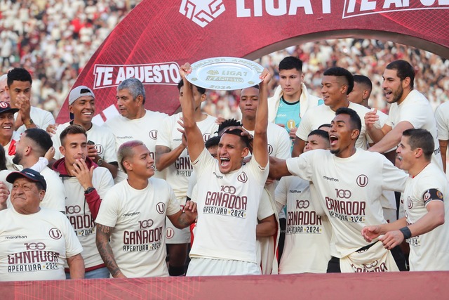 Celebración de Universitario como ganador del Torneo Apertura (Fotos: Jesús Saucedo)