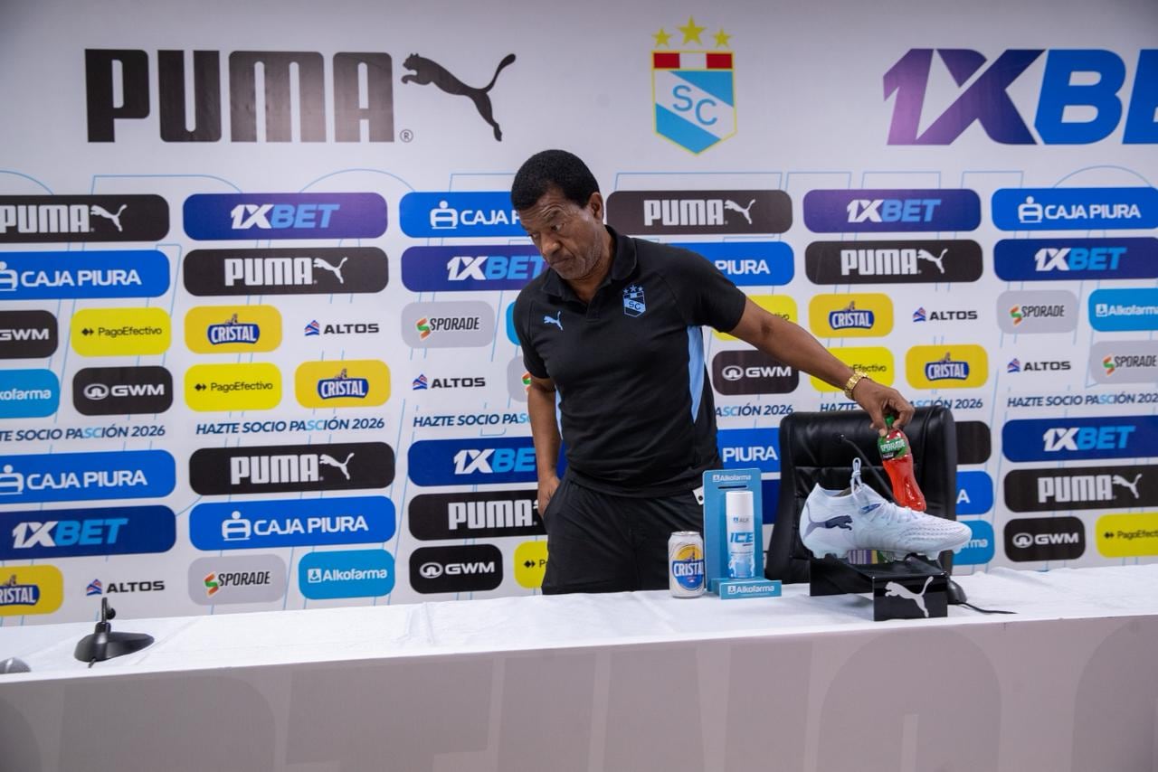 Así se presentó Julio César Uribe en conferencia de prensa en las instalaciones de Sporting Cristal. (Foto: Fernando Sangama - GEC)
