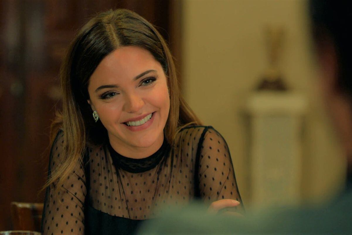 Züleyha feliz en una nueva cita romántica con Mehmet (Foto: Tims & B Productions)