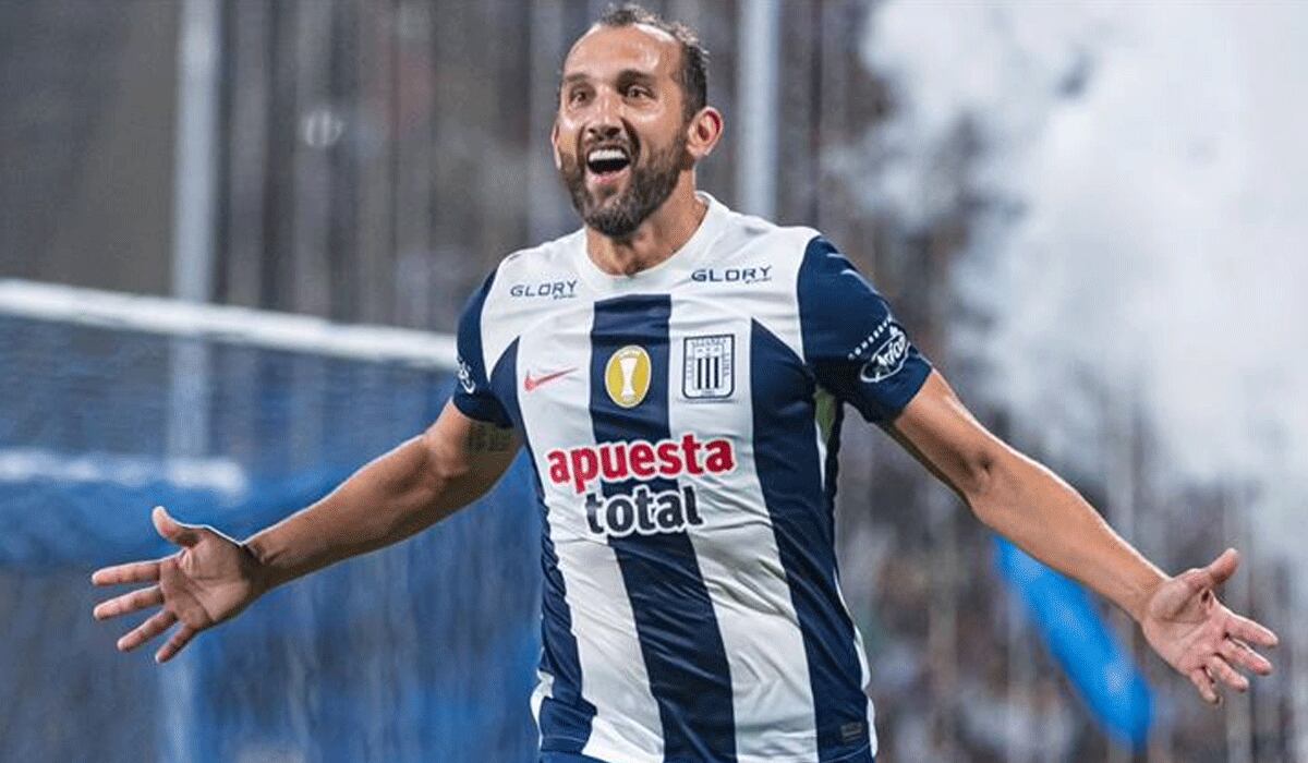 Hernán Barcos preocupa a 'Balán' Gonzales. (Foto: Alianza Lima)