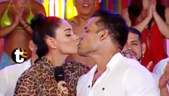 Pamela Franco y Domínguez en el Reventonazo