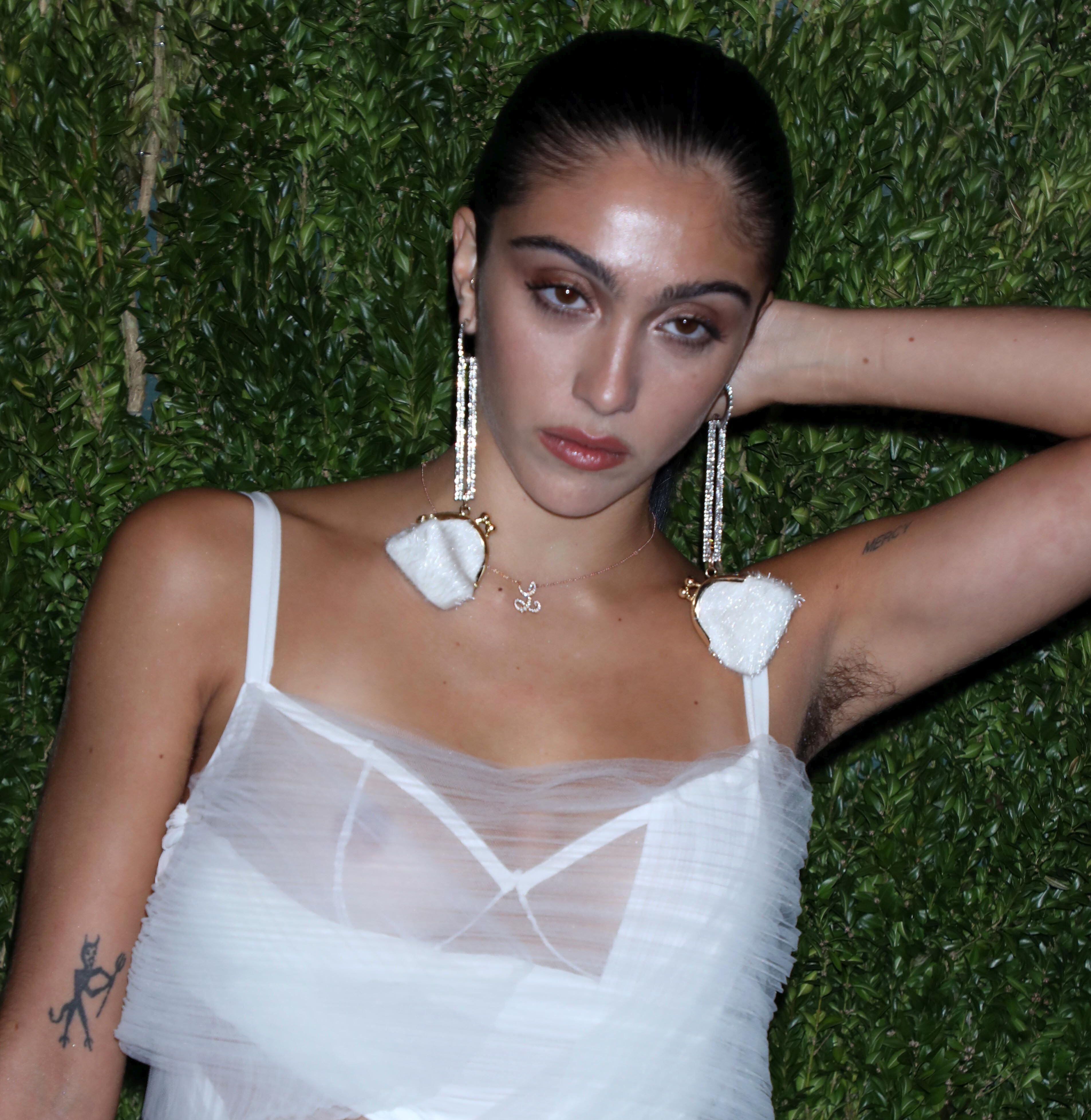 Lourdes León decidió no depilarse y mostrar su vello corporal (Foto: AFP)