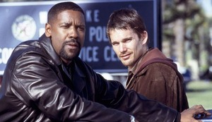 Policías que cruzan la línea