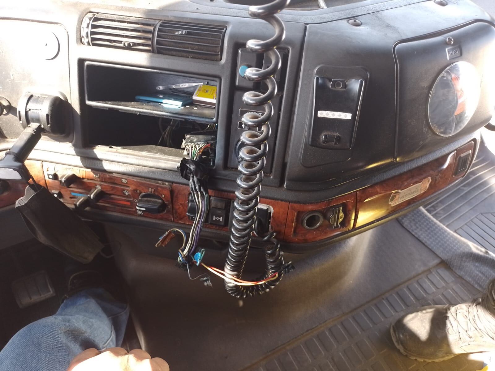 Luis Alberto D’Allorzo Placencia (64), ‘cuatro dedos’, y Roger Ormeño Alejos (42)., fueron intervenidos en una persecución.