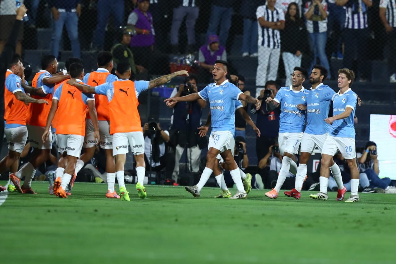 Martín Távara marcó de penal en el Sporting Cristal - Alianza Lima. (Giancarlo Ávila/@photo.gec)
