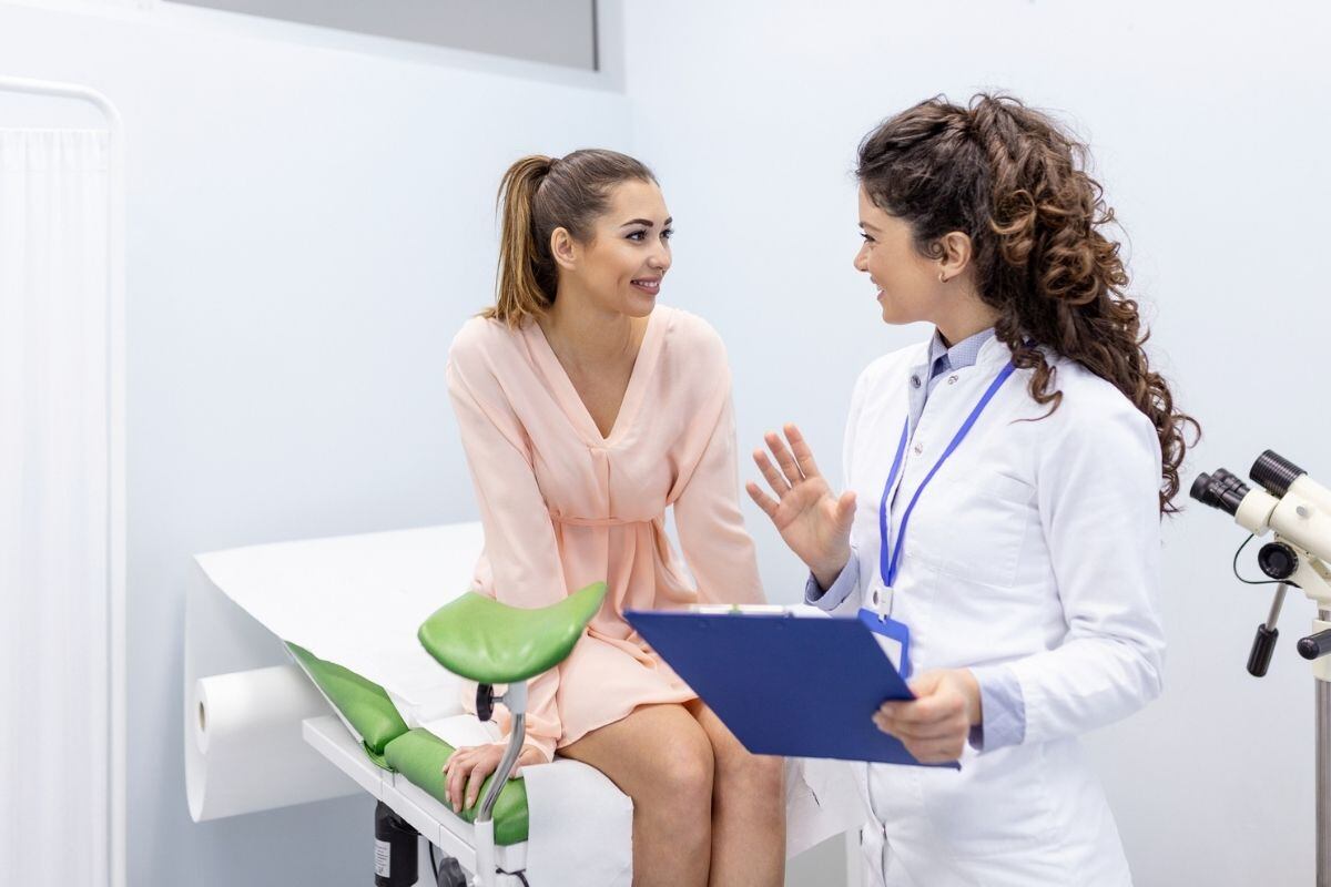 Ante los síntomas mencionados, realízate un chequeo médico. Foto: iStock.