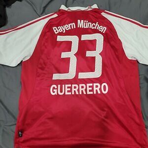 Paolo Guerrero usaba la '33' en Bayern Múnich.