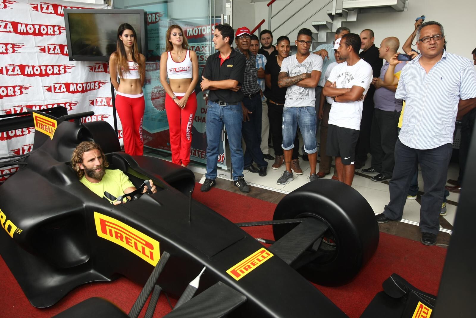 Juan Diego probó lo que se siente estar en un monoplaza tipo F1 (Foto: GEC)