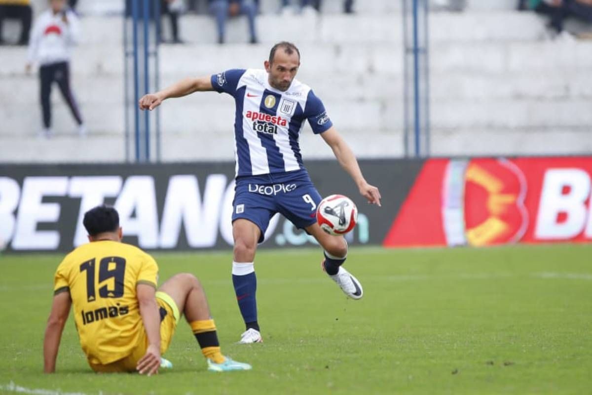 'El Pirata' Hernán Barcos anotó el segundo tanto de Alianza Lima ante Cantoalo. (Foto: Giancarlo Ávila / @gec)
