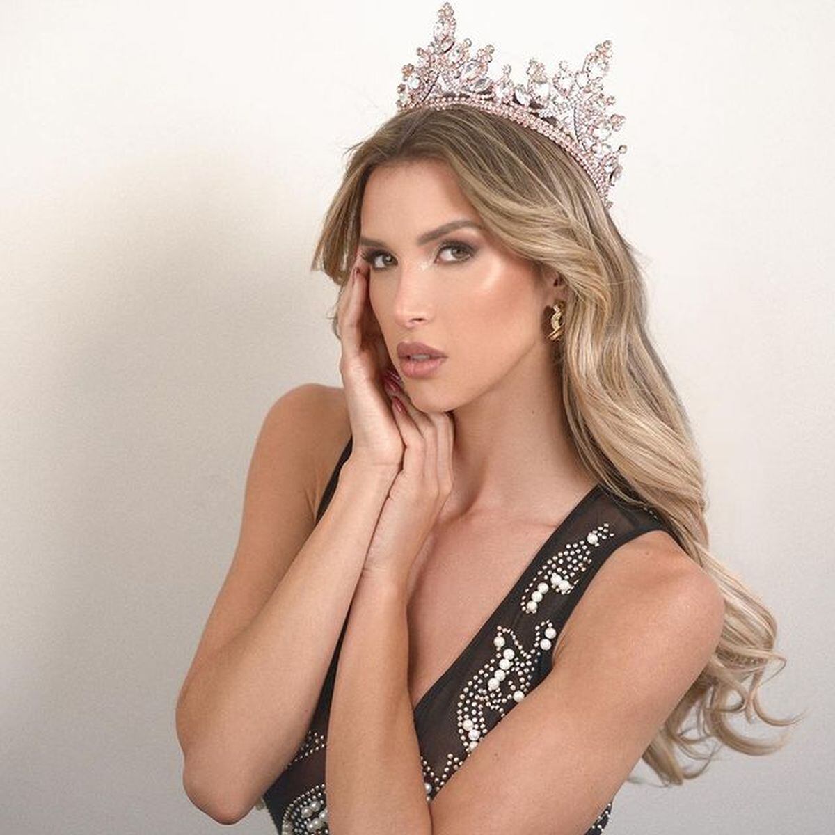 Fue coronada como Miss Grand Paraguay 2017 y representó a Paraguay en Miss Grand Internacional 2017 (Foto: Leah Ashmore / Instagram)