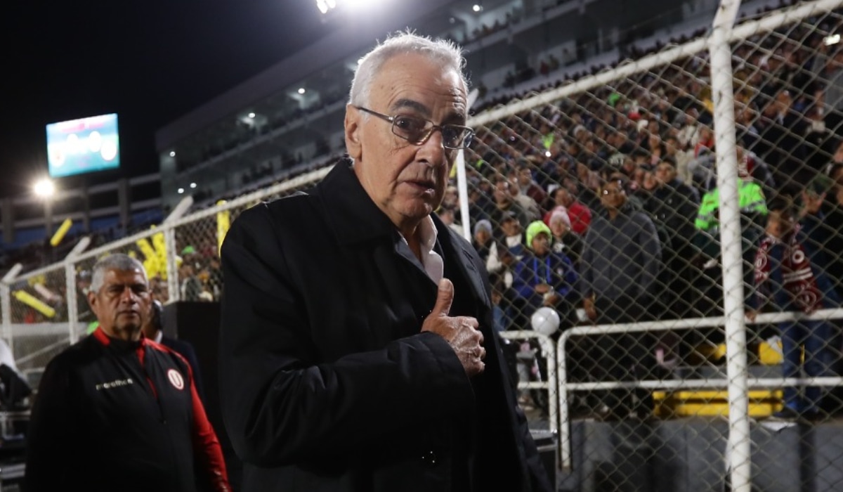 Jorge Fossati de acuerdo en seguir con Universitario.