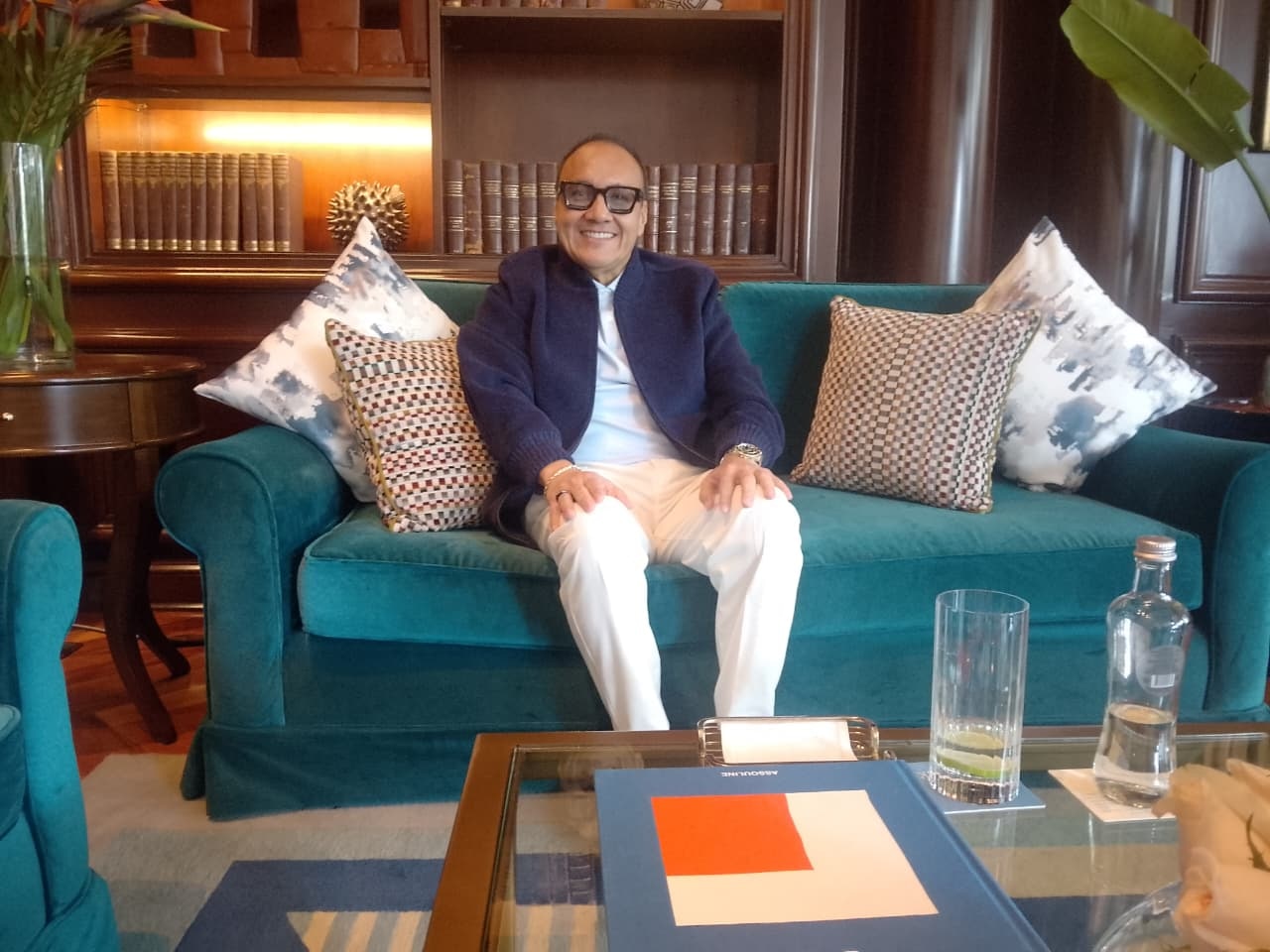 Sus primeros trabajos en Estados Unidos fueron de albañil y vendedor de ollas.