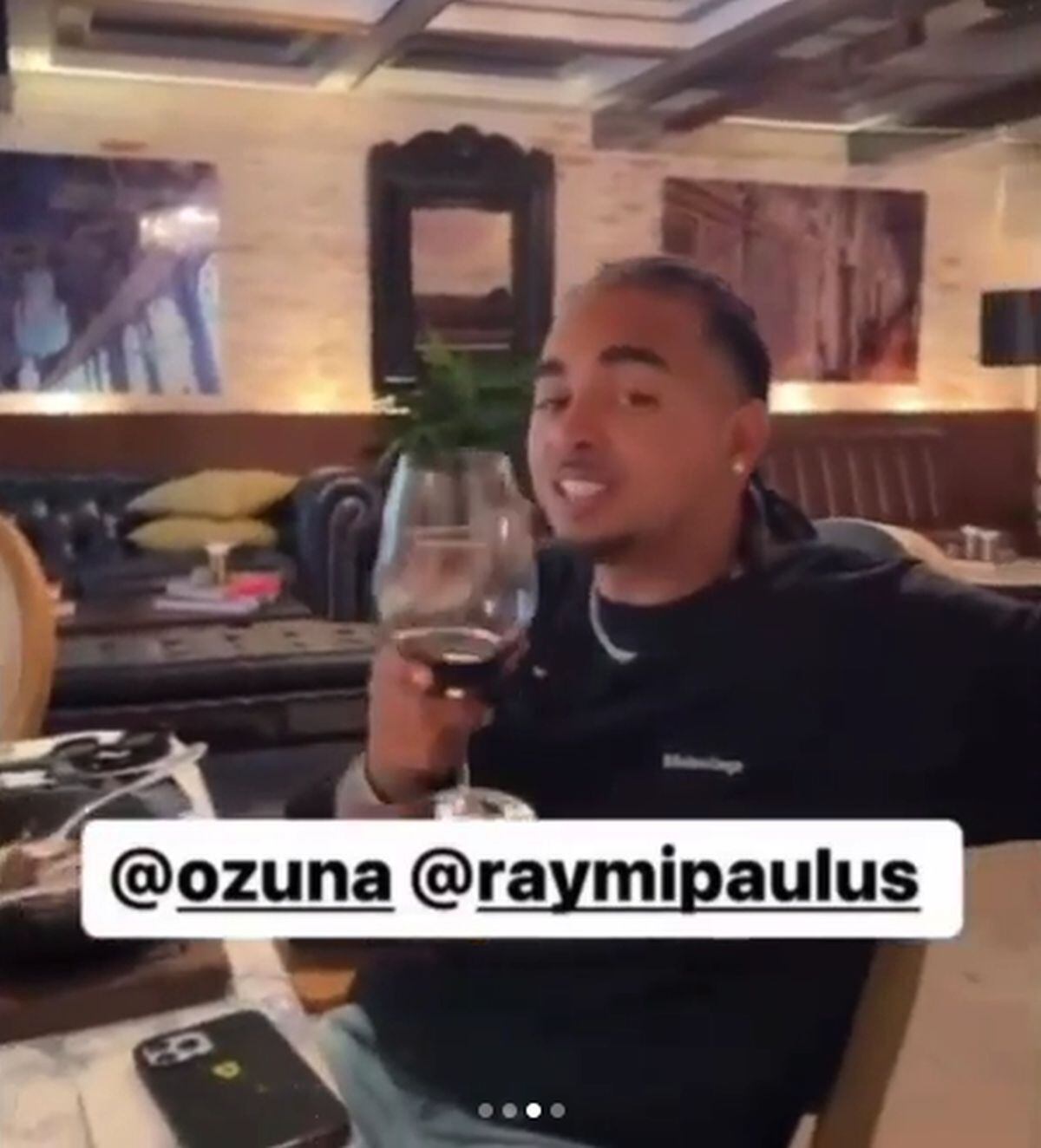 Ozuna informando a sus seguidores que se encuentra bien (Foto: @yeyetontv / Instagram)