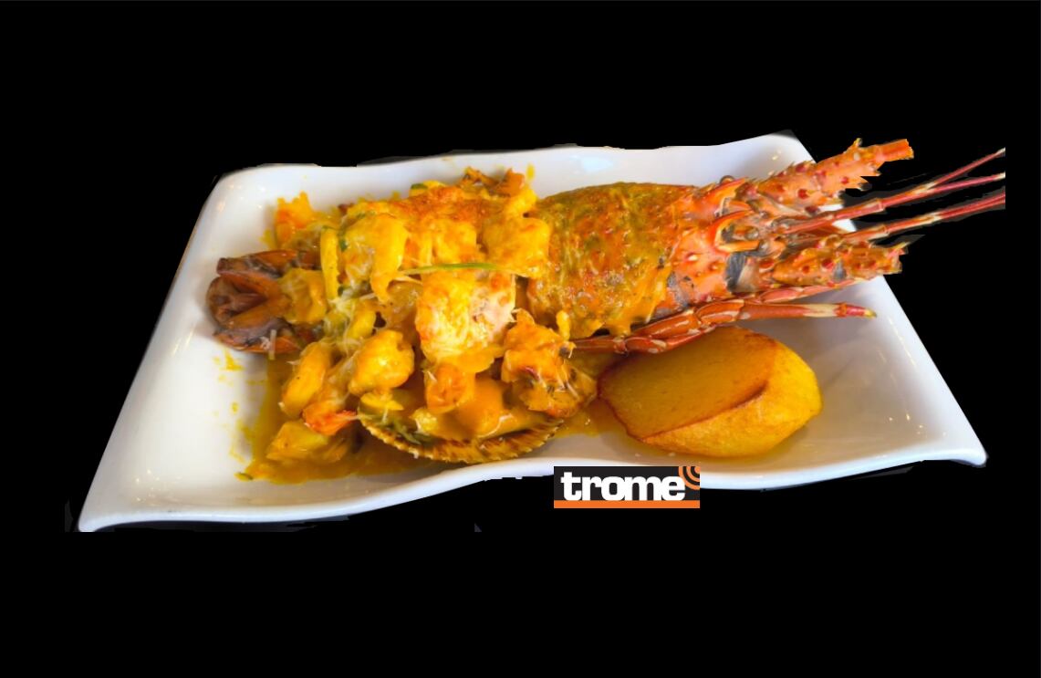 Variadas propuestas de Semana Santa, entre ellas con langosta prepara la cebichería María Pastor. (Isabel Medina / Trome).